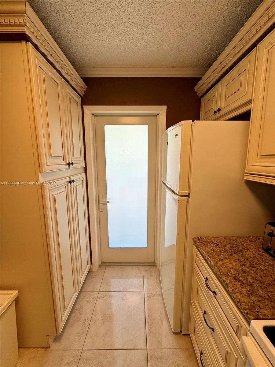 DEERFIELD BEACH GARDENS - Residential