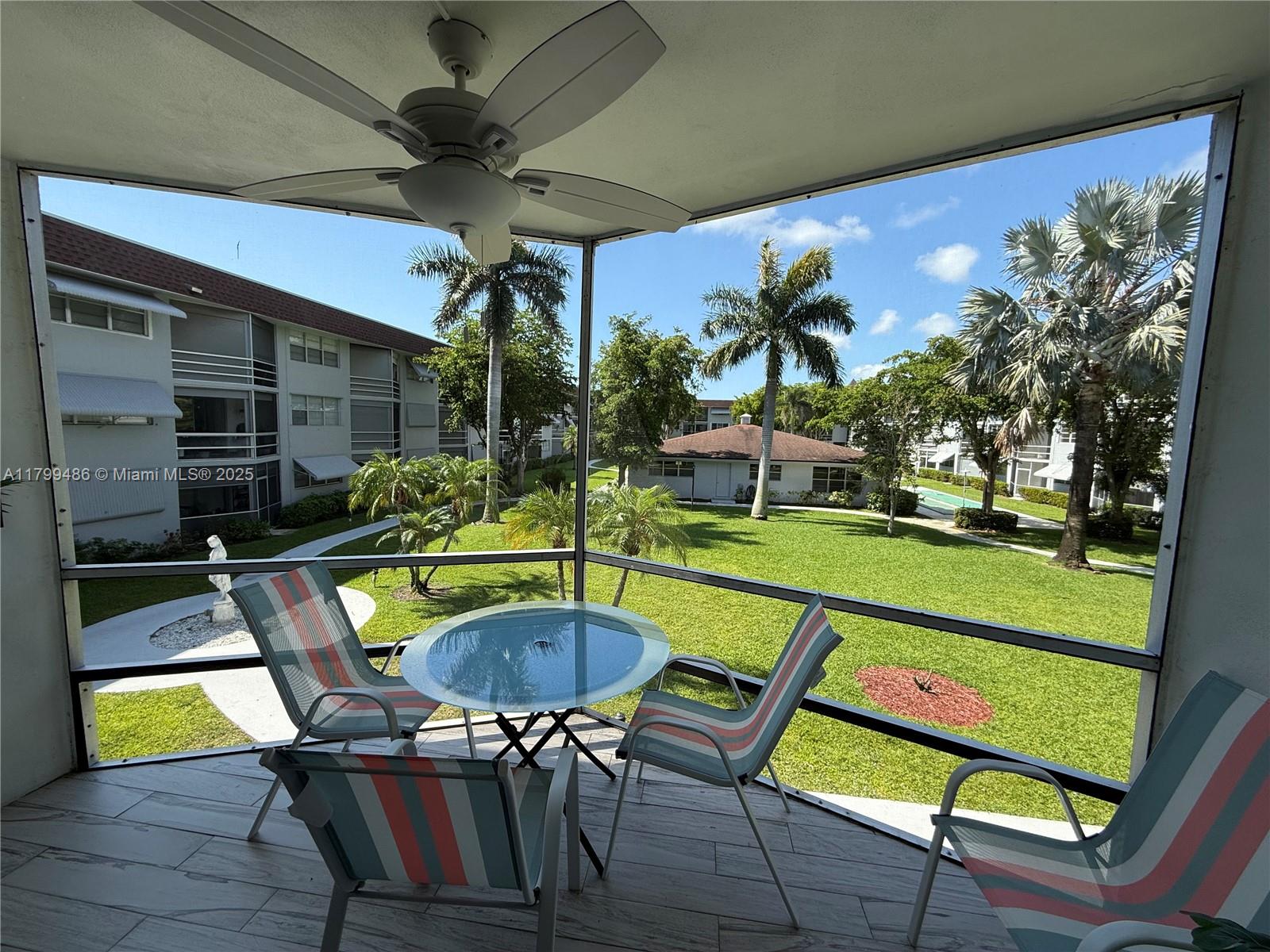 400 Se 10th St 214, Deerfield Beach, Broward County, Florida - 2 Bedrooms  
2 Bathrooms - 