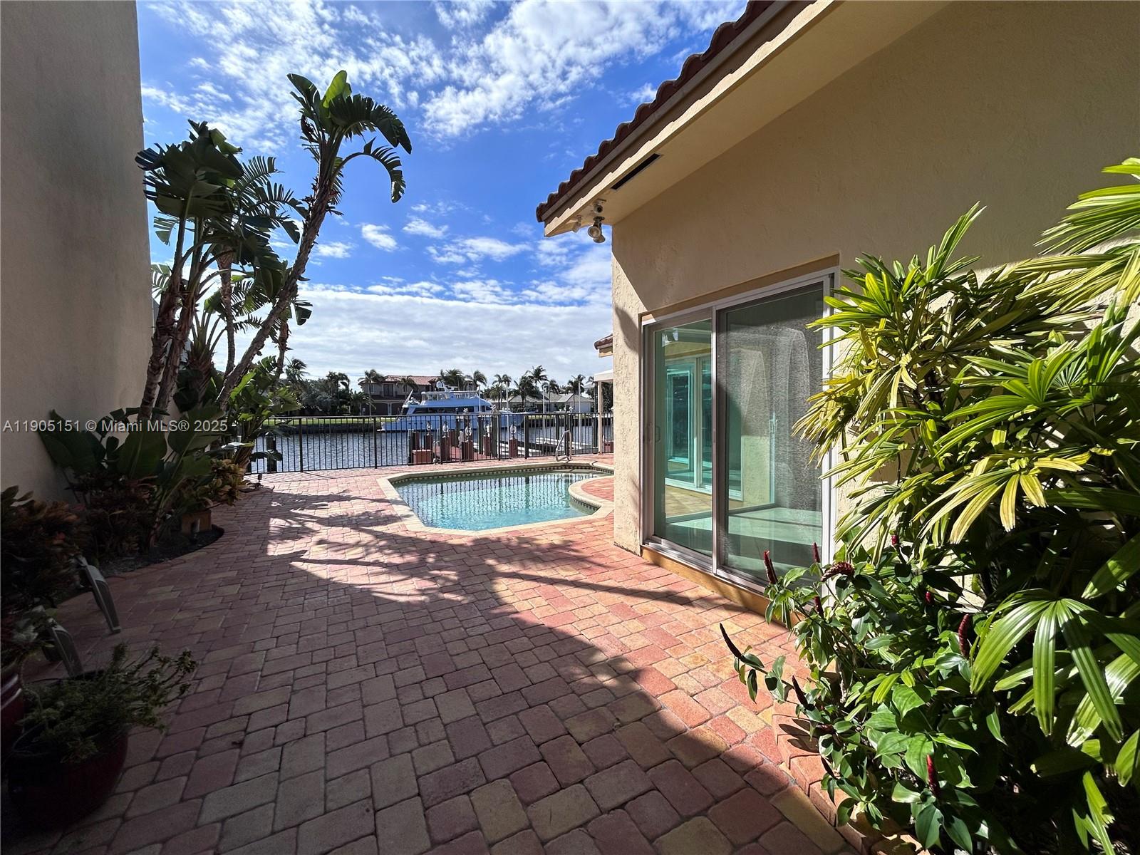 PELICAN HARBOR PH 3 - Residential Lease