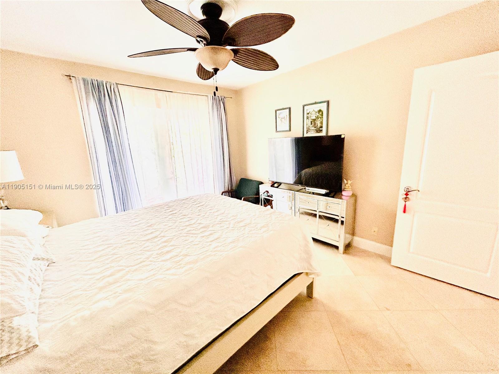 PELICAN HARBOR PH 3 - Residential Lease