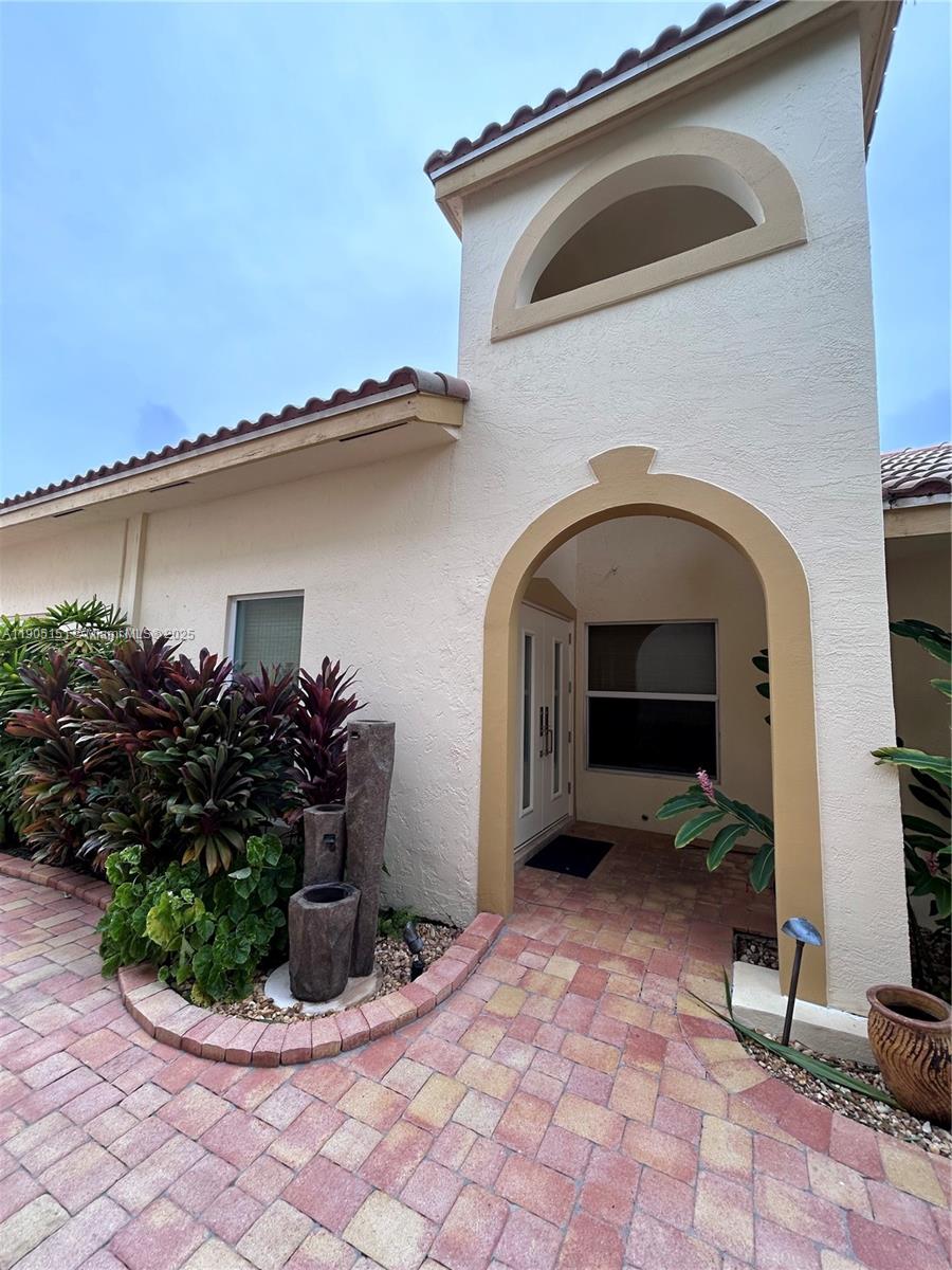 PELICAN HARBOR PH 3 - Residential Lease