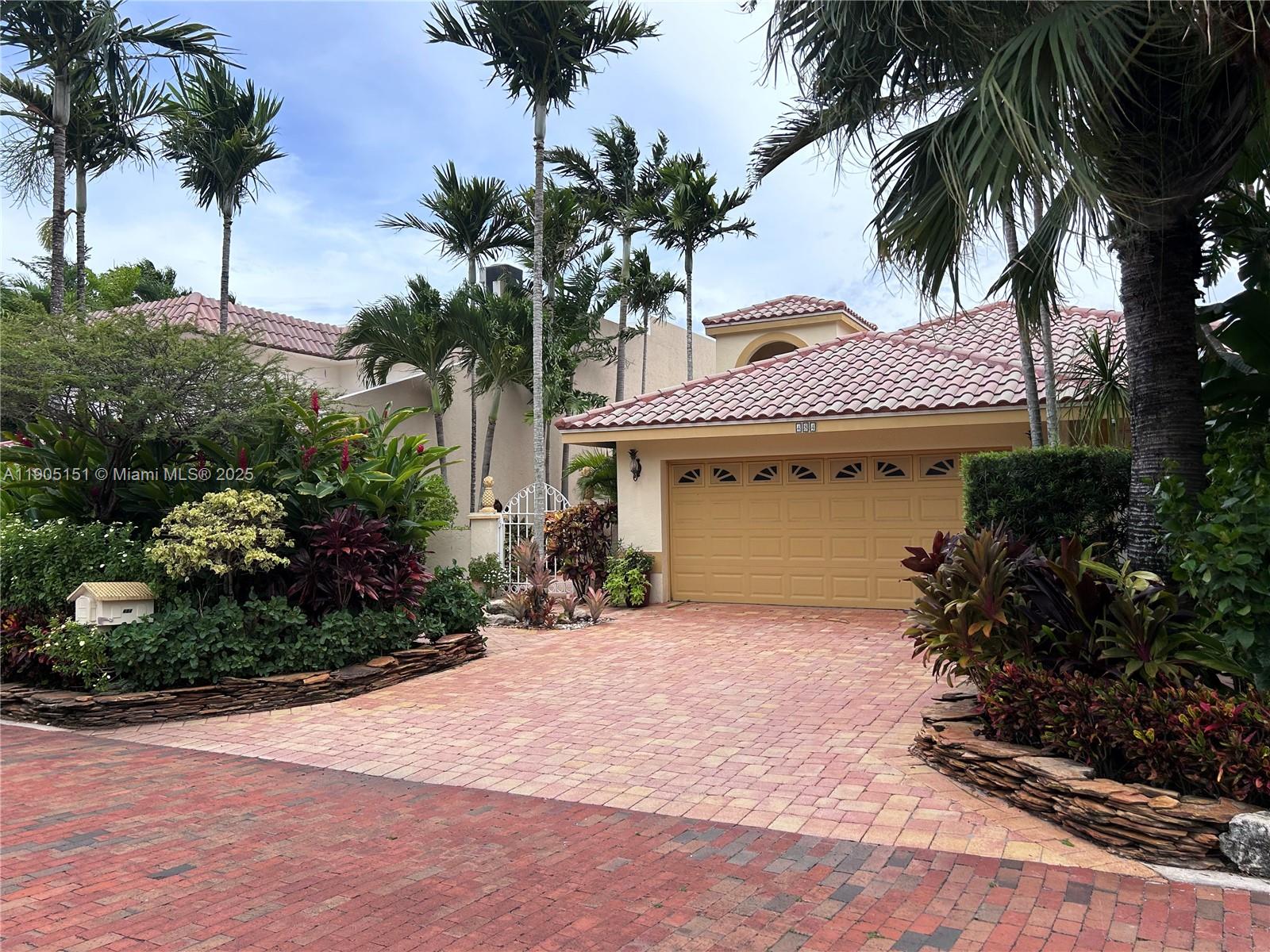 PELICAN HARBOR PH 3 - Residential Lease