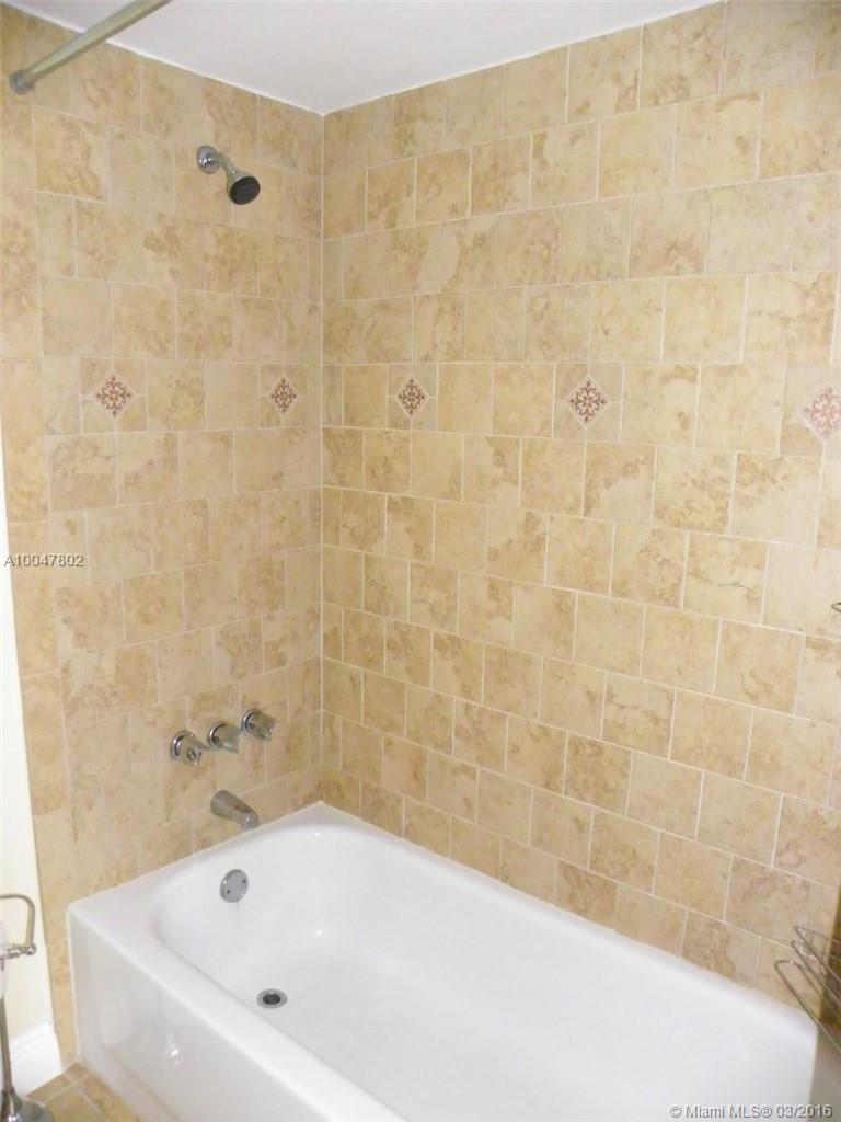 INVERRARY GARDENS I CONDO - Residential Lease