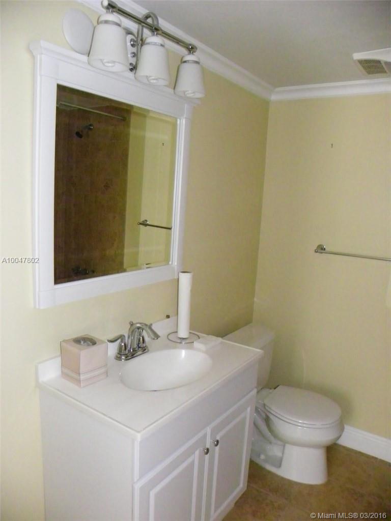 INVERRARY GARDENS I CONDO - Residential Lease