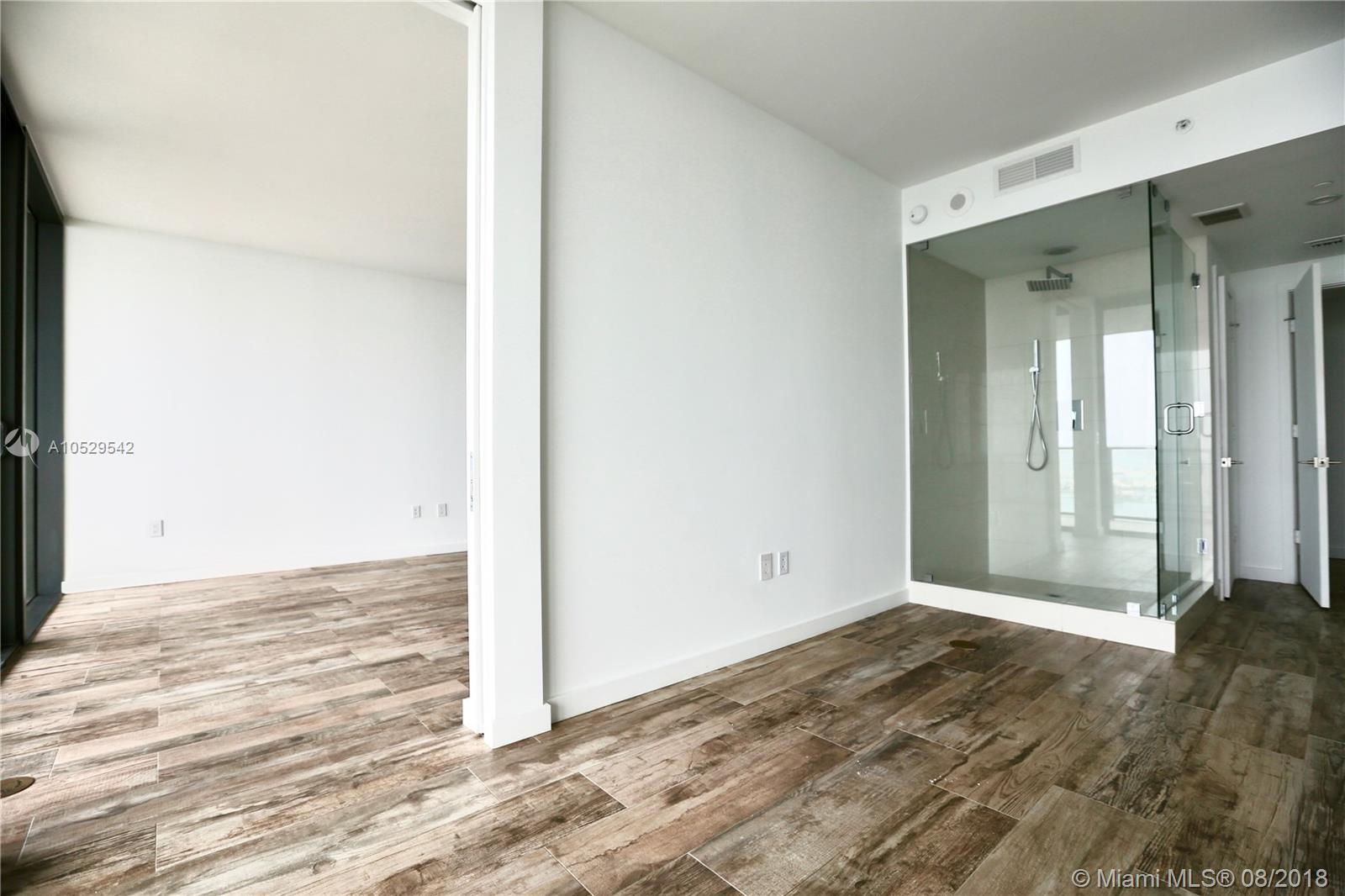 PARAISO BAY CONDO - Residential Lease