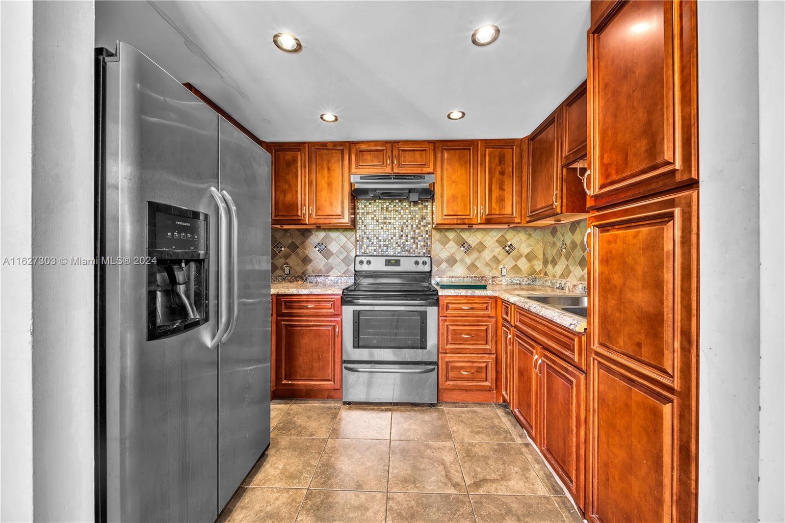 1515 CORAL TOWERS CONDOMI - Residential