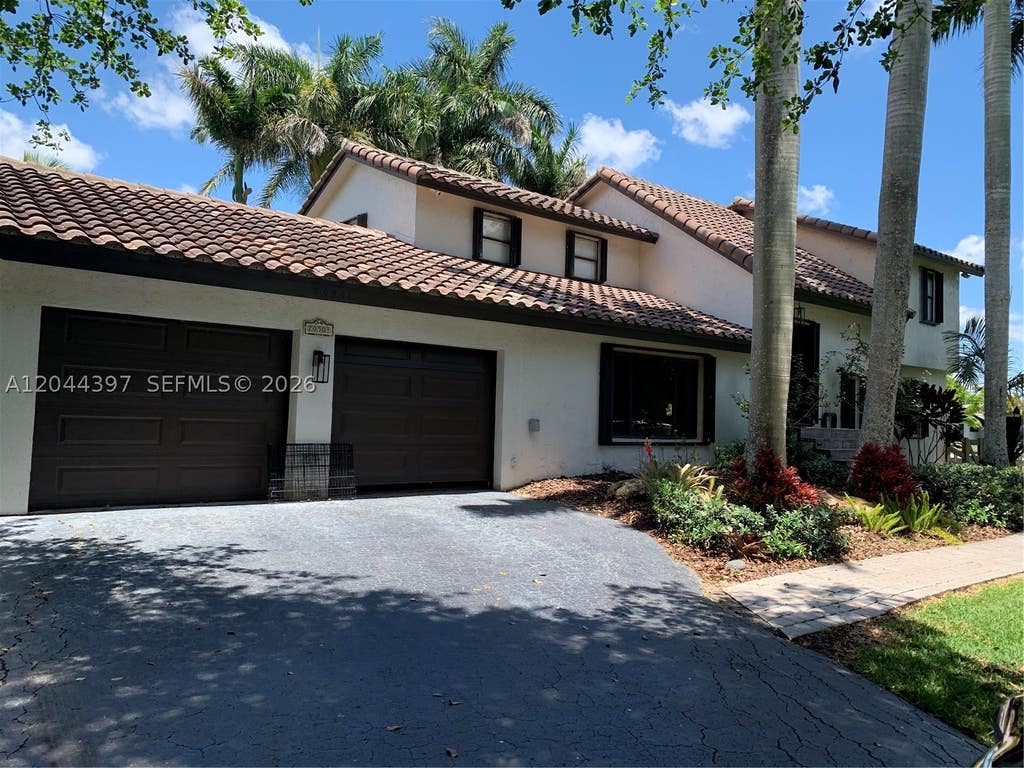Photo of 20501 SW 50th Pl, Southwest Ranches, FL 33332 (MLS # A12044397)
