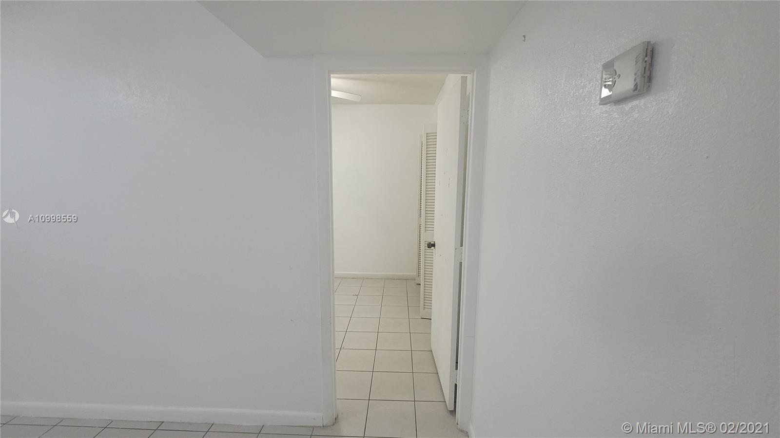 HEMINGWAY VILLA CONDO - Residential