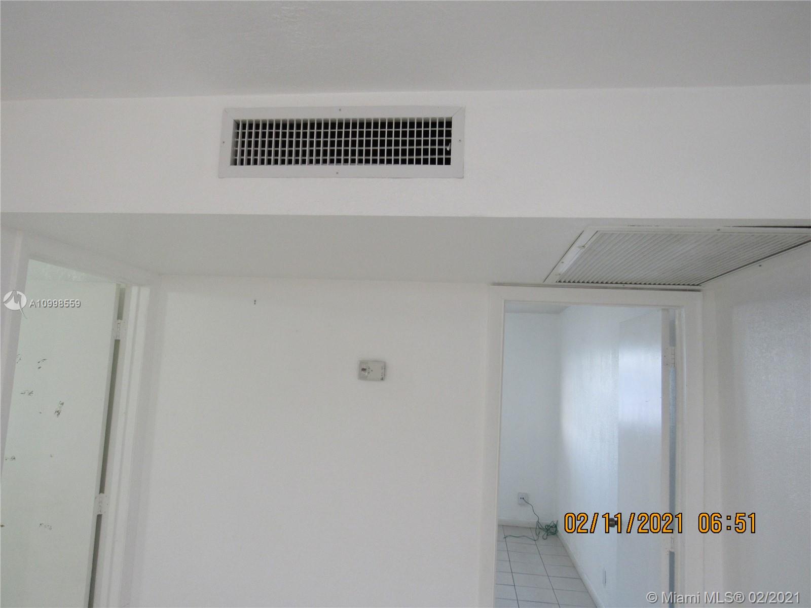 HEMINGWAY VILLA CONDO - Residential