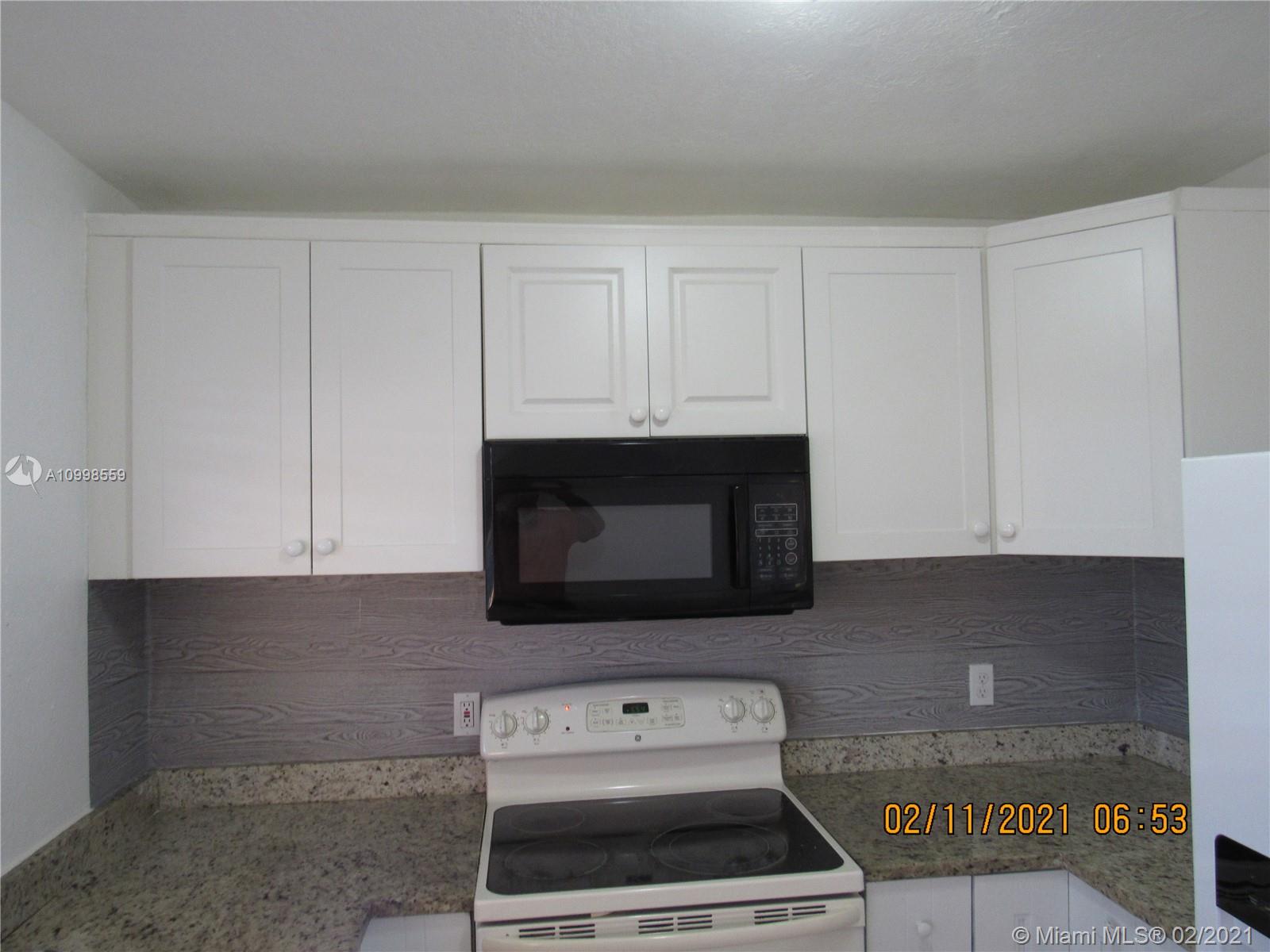 HEMINGWAY VILLA CONDO - Residential