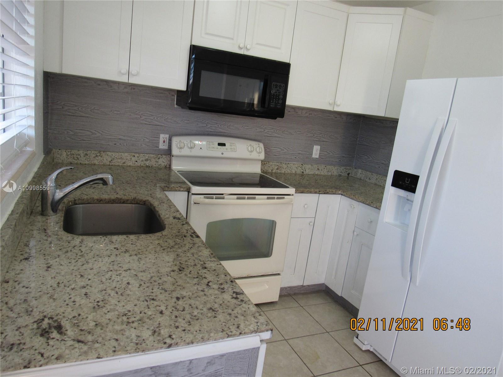 HEMINGWAY VILLA CONDO - Residential