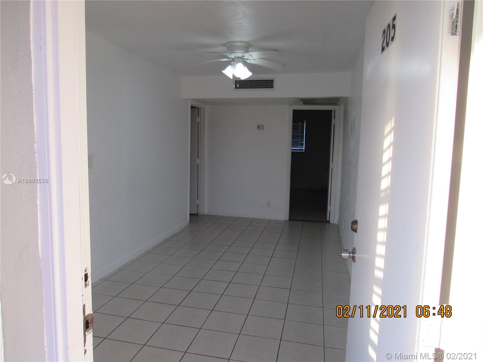 HEMINGWAY VILLA CONDO - Residential