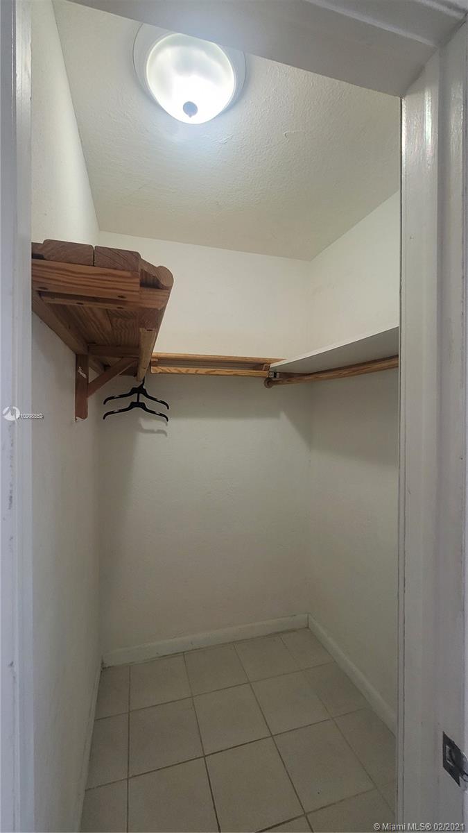 HEMINGWAY VILLA CONDO - Residential