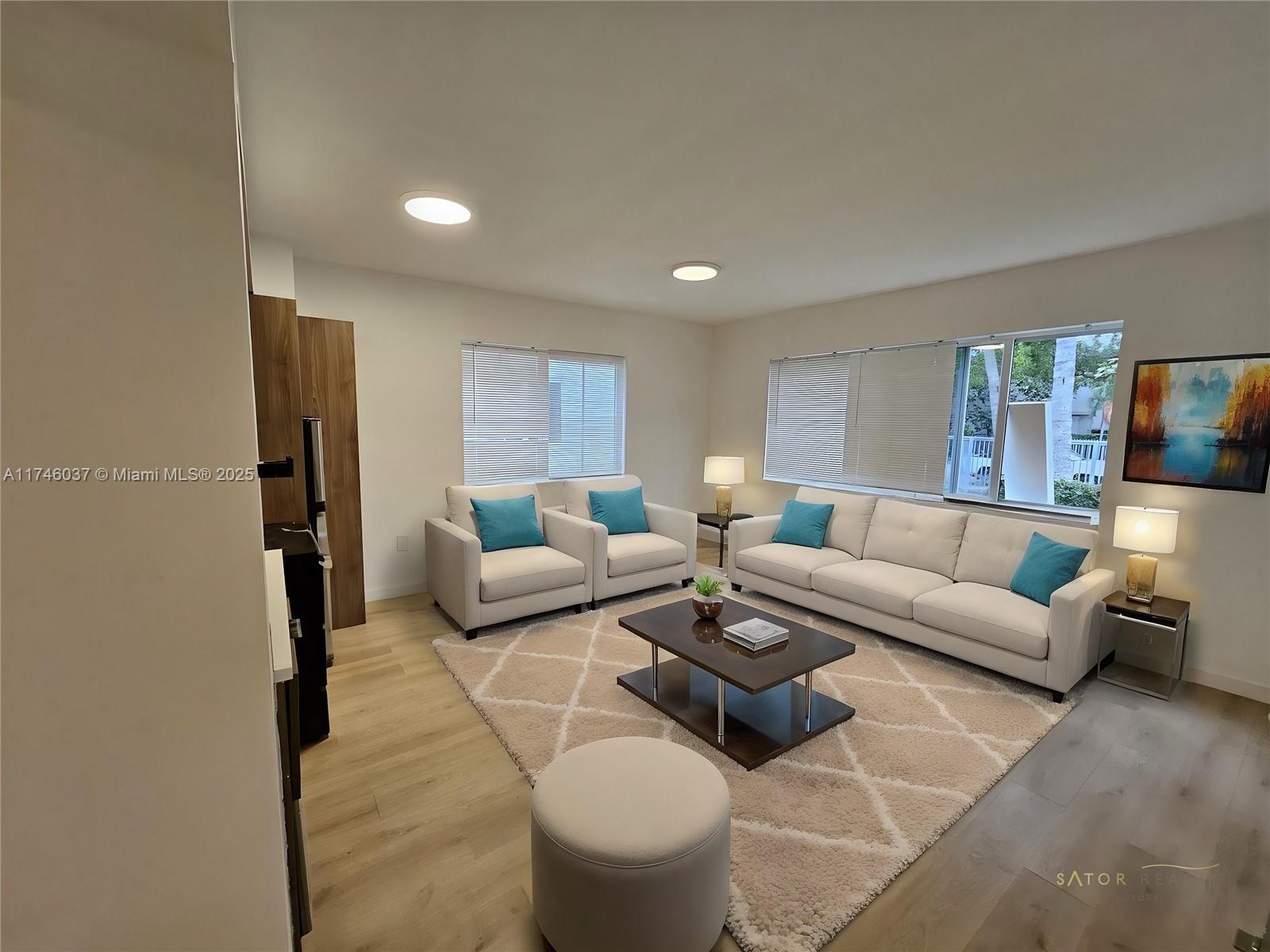 551/557 MICHIGAN CONDO - Residential