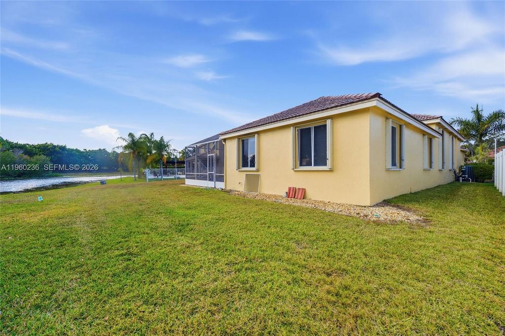 Photo of 833 Crestview Cir, Weston, FL 33327 (MLS # A11960236)