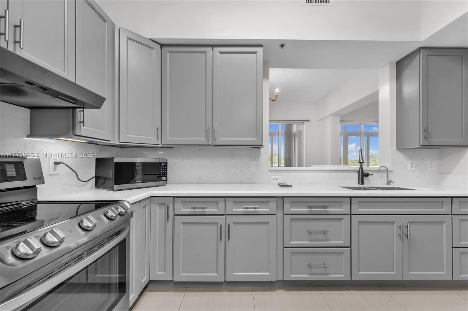 SHERIDAN BEACH CLUB CONDO - Residential