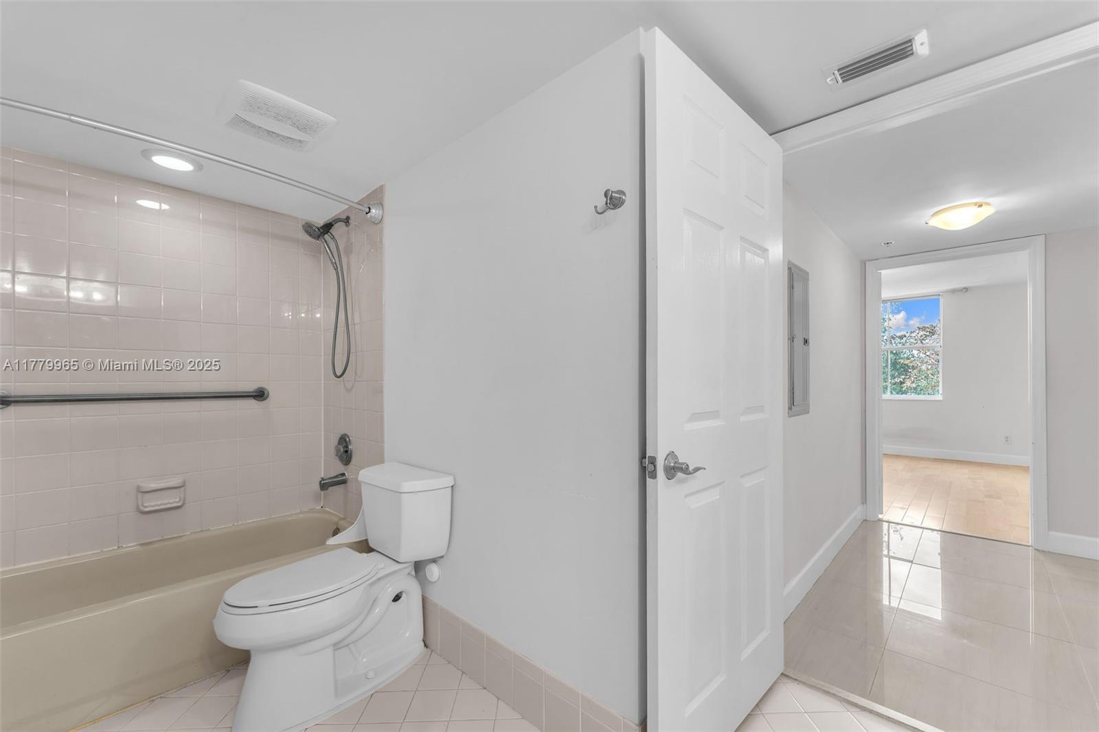 SHERIDAN BEACH CLUB CONDO - Residential