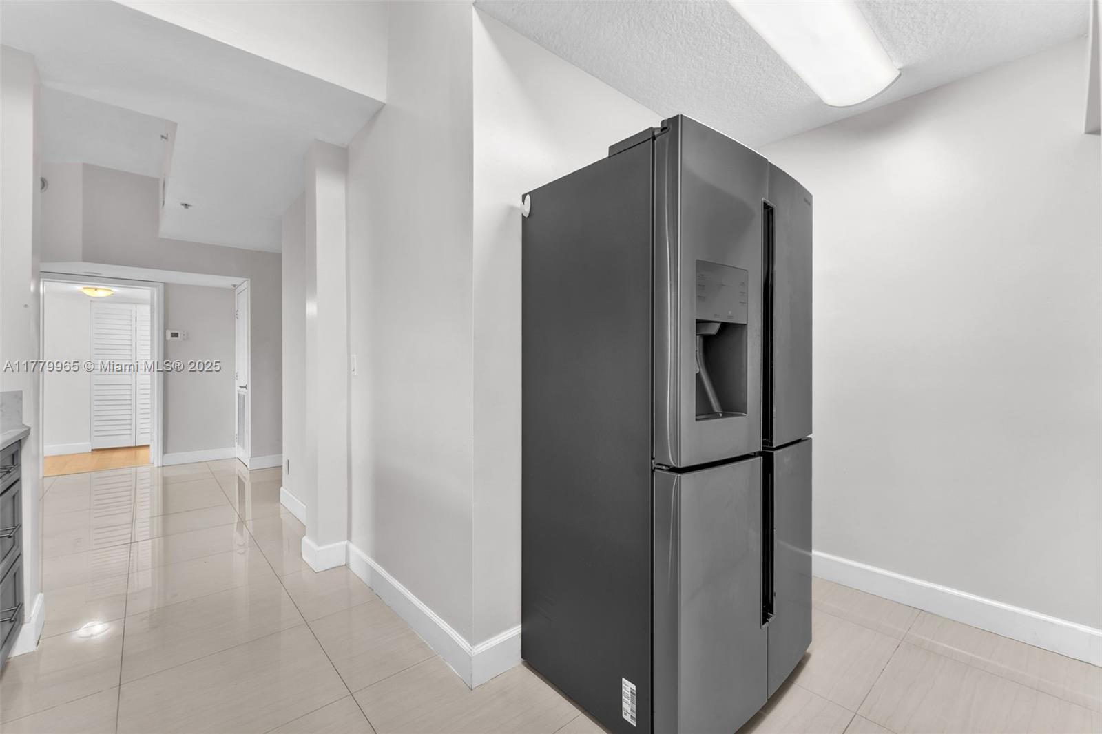 SHERIDAN BEACH CLUB CONDO - Residential