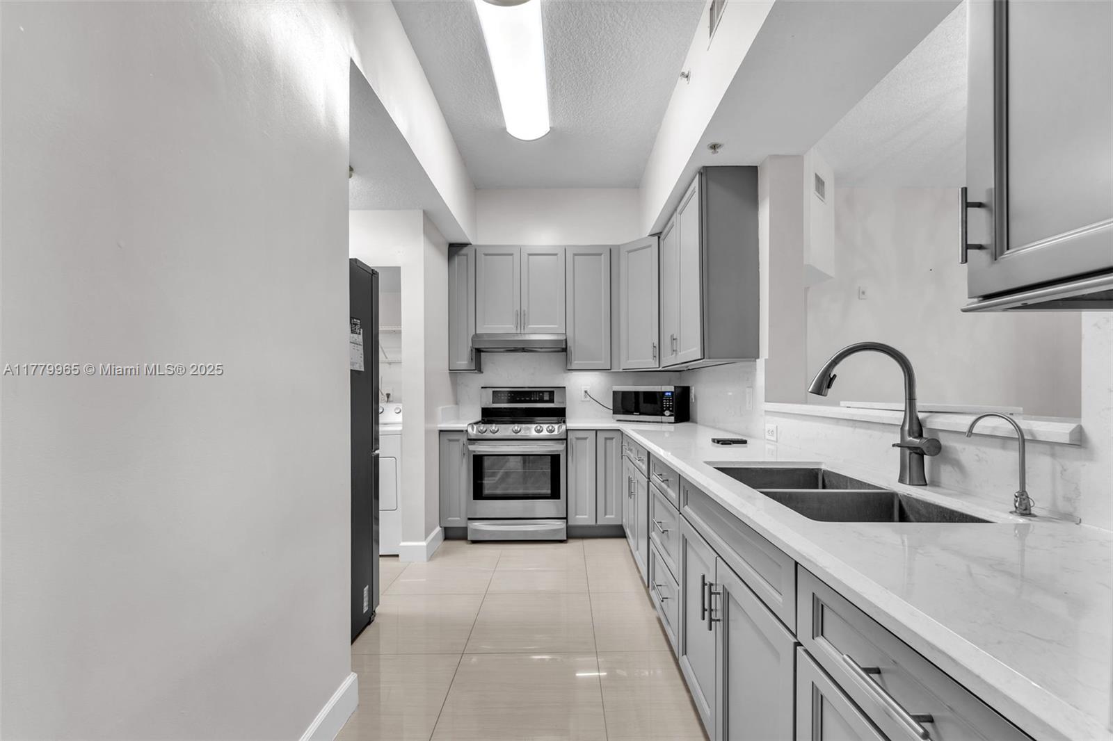 SHERIDAN BEACH CLUB CONDO - Residential