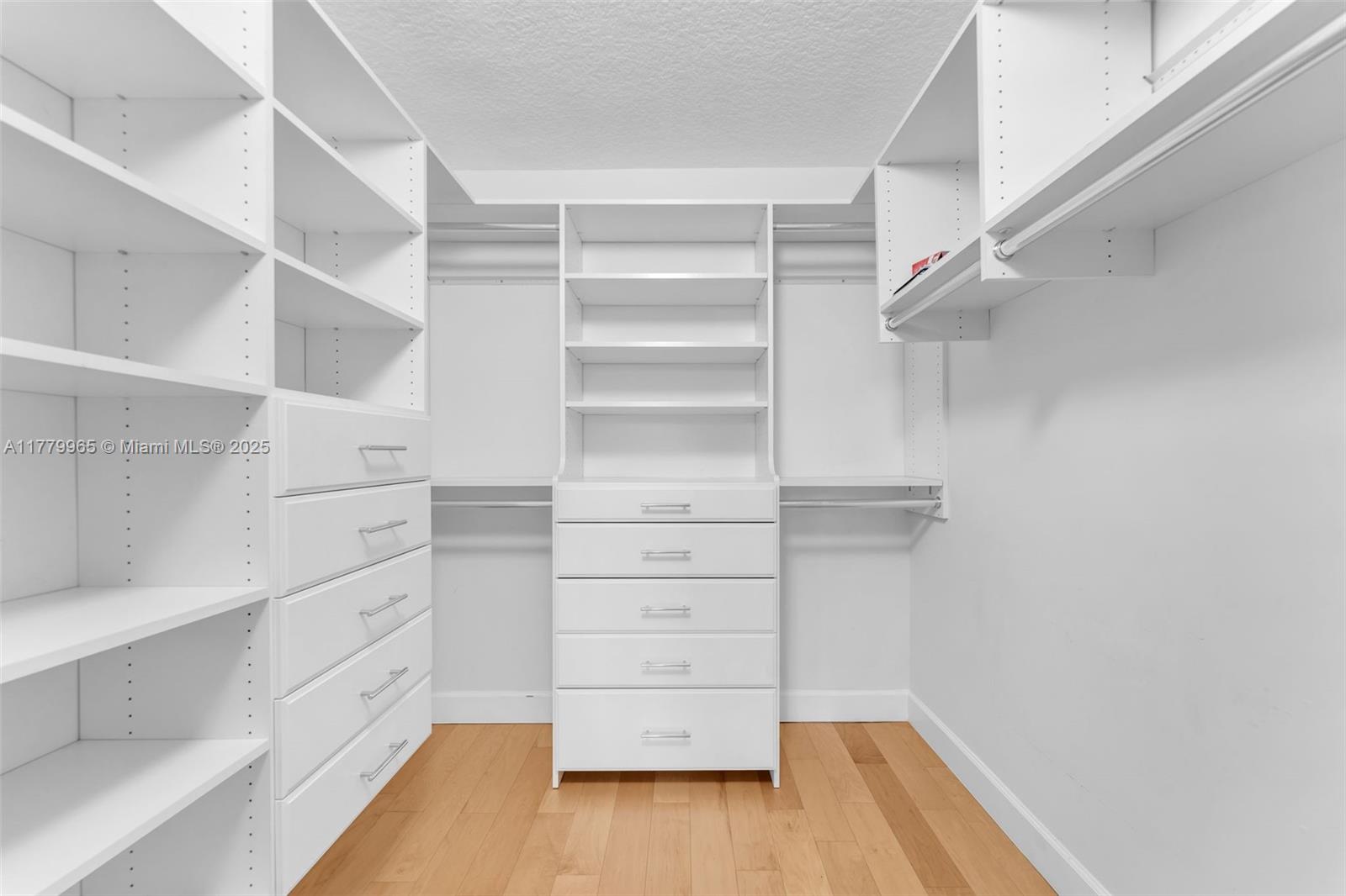 SHERIDAN BEACH CLUB CONDO - Residential