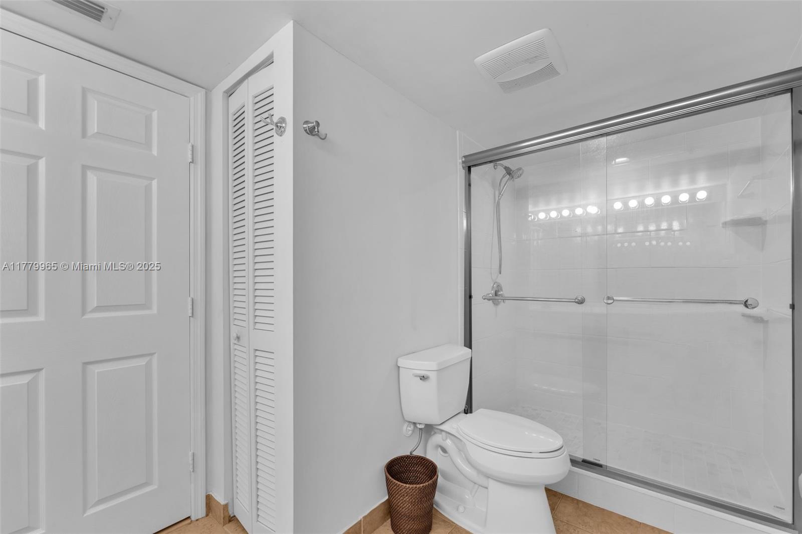 SHERIDAN BEACH CLUB CONDO - Residential