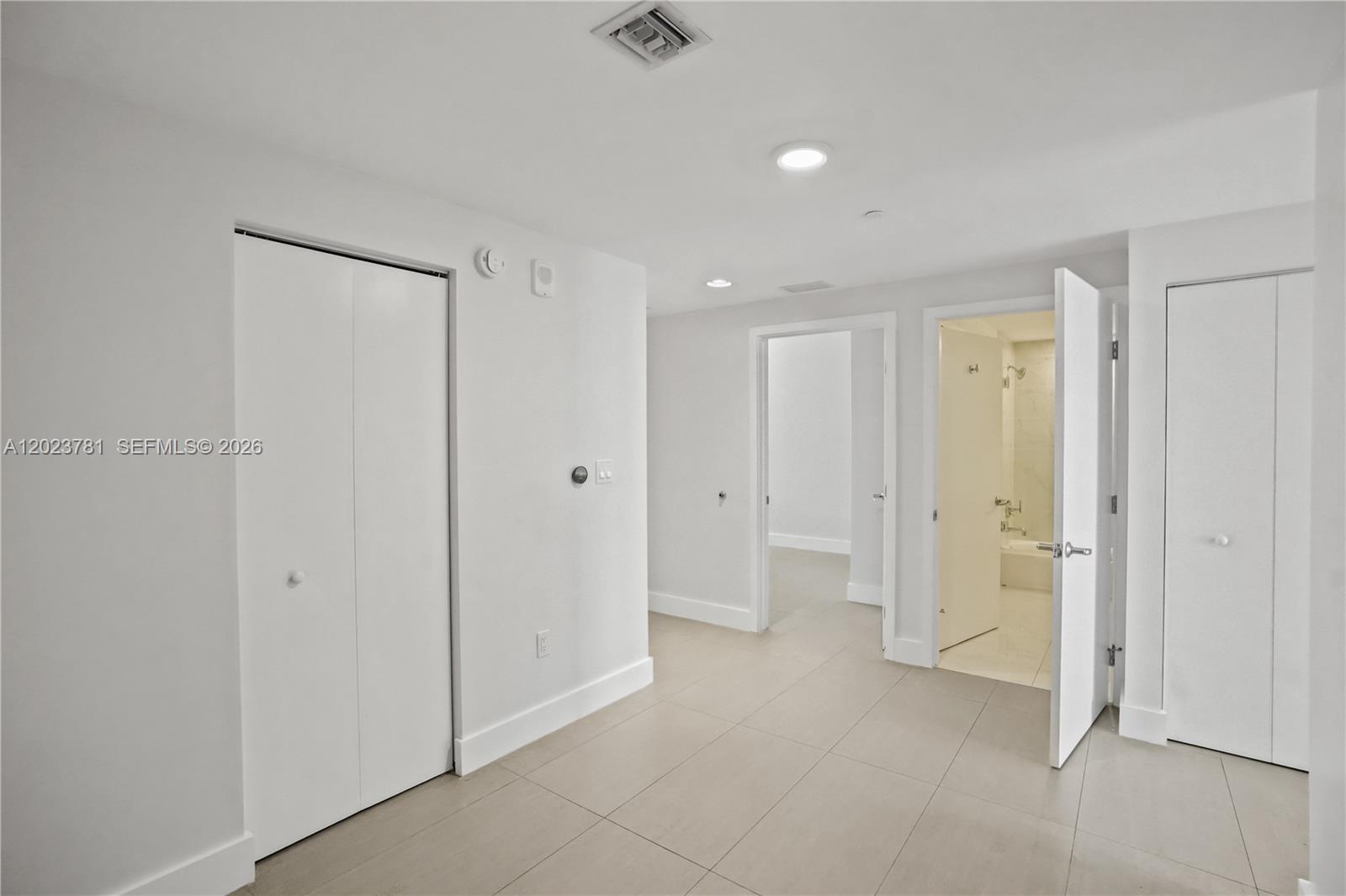 16385 Biscayne Blvd 1919