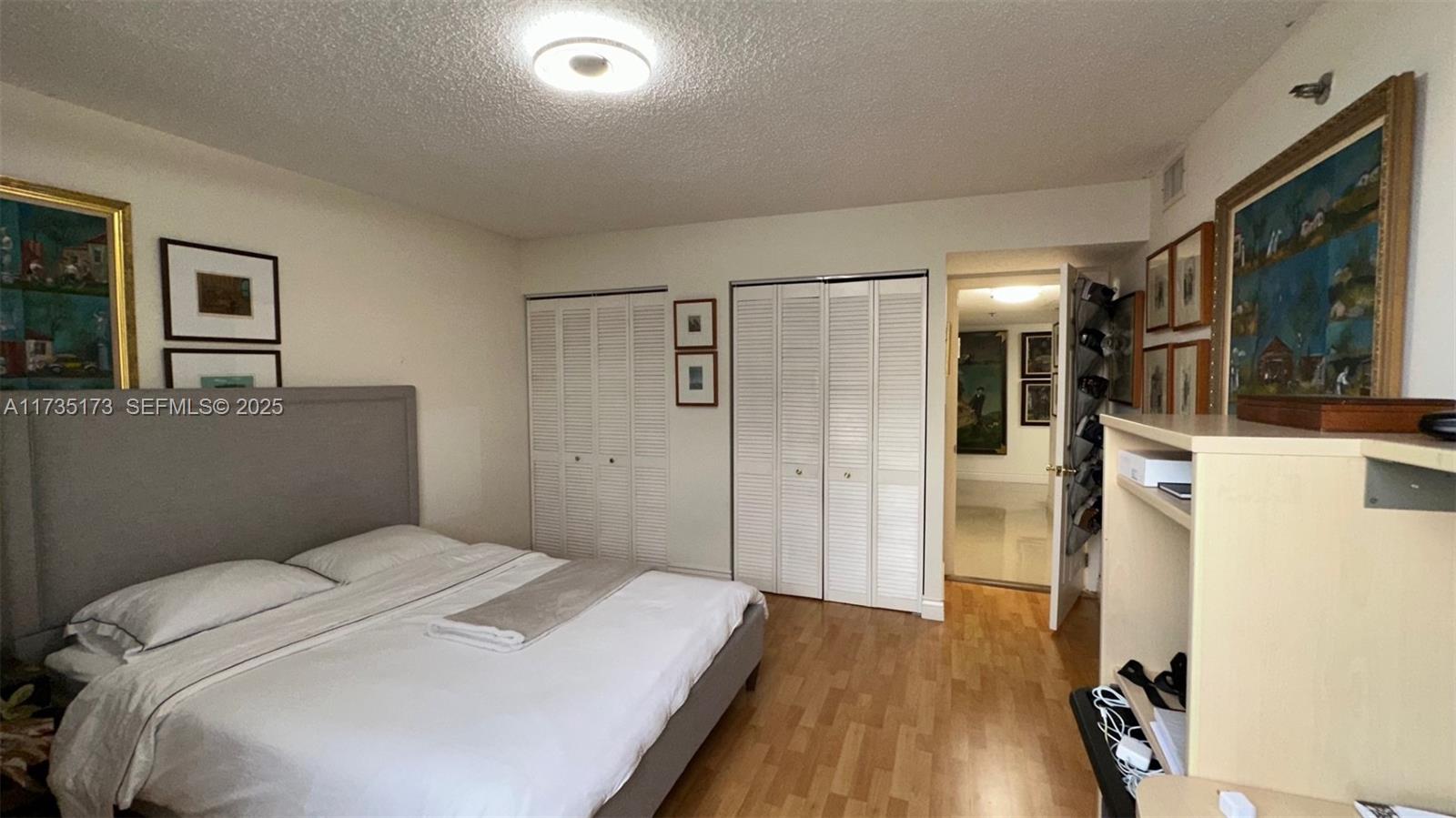 WINSTON TOWERS 600 CONDO - Residential