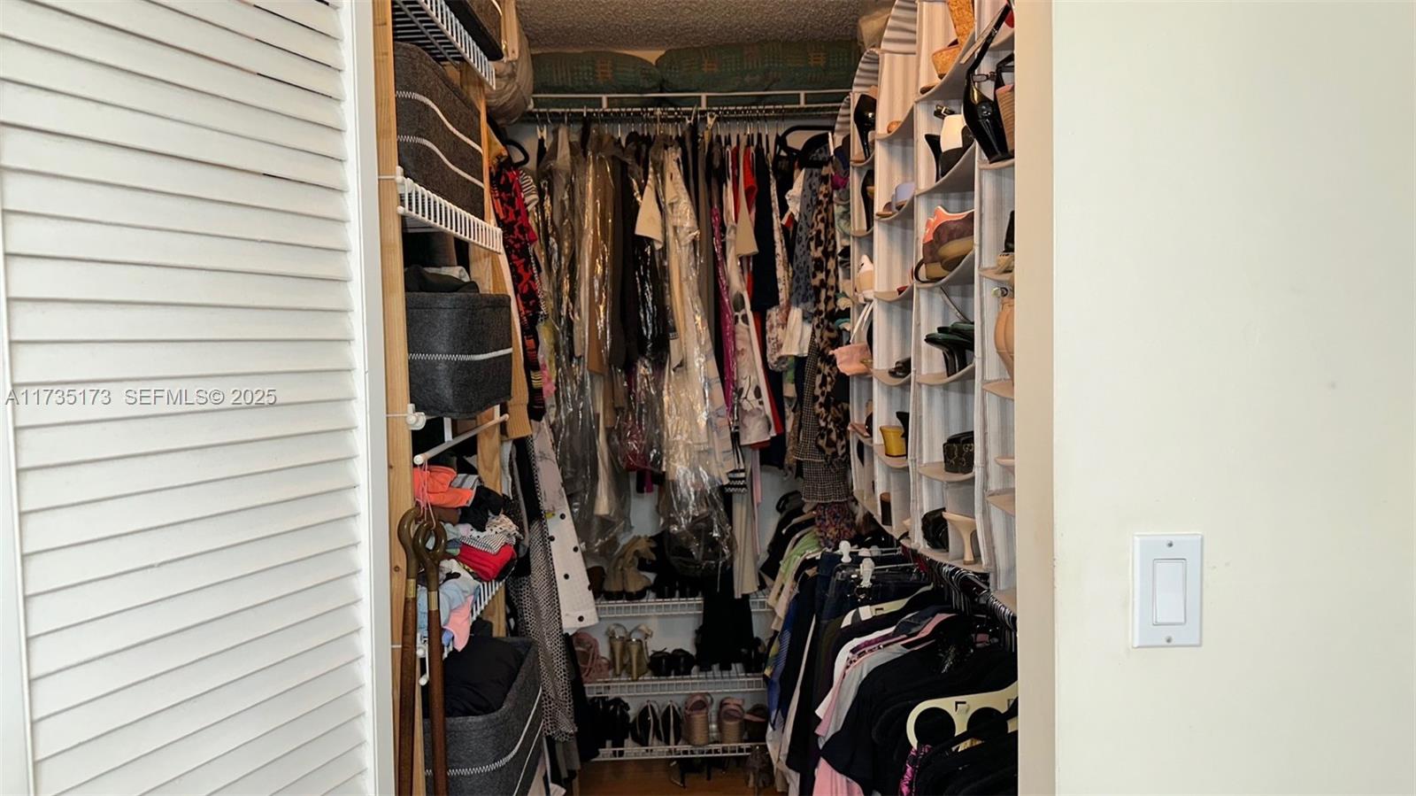 WINSTON TOWERS 600 CONDO - Residential