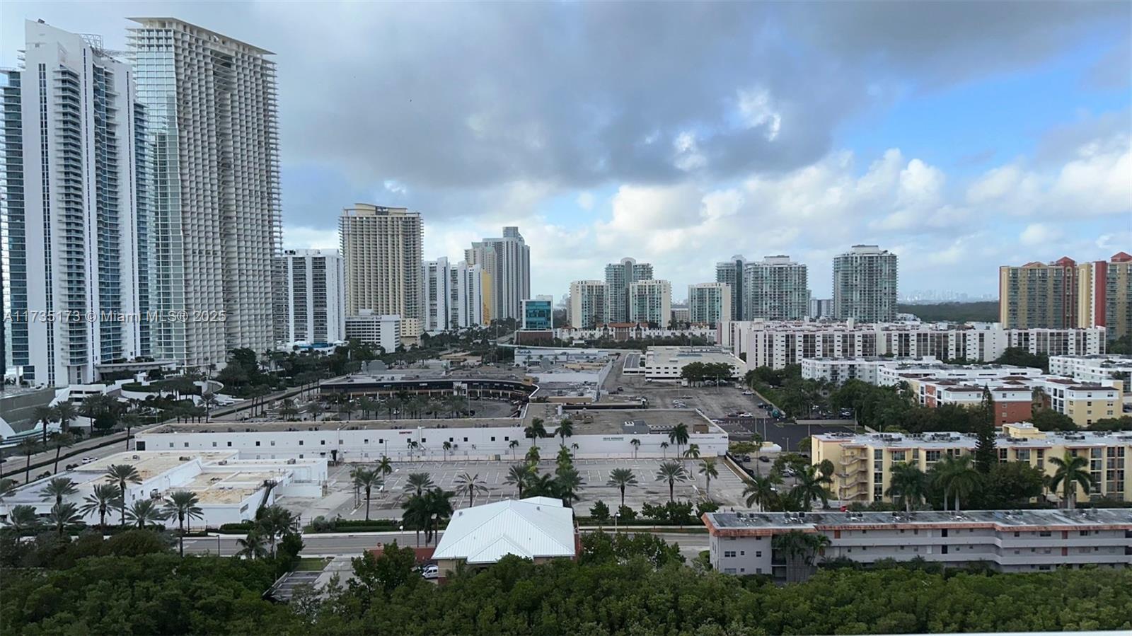 WINSTON TOWERS 600 CONDO - Residential