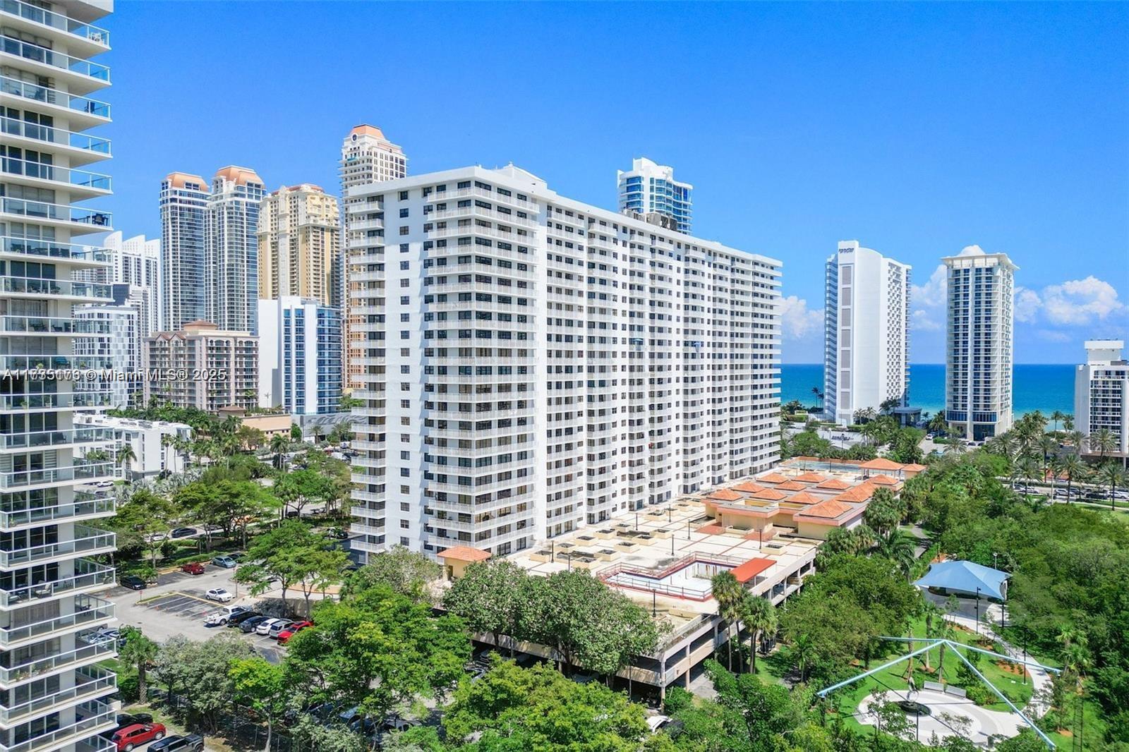 WINSTON TOWERS 600 CONDO - Residential