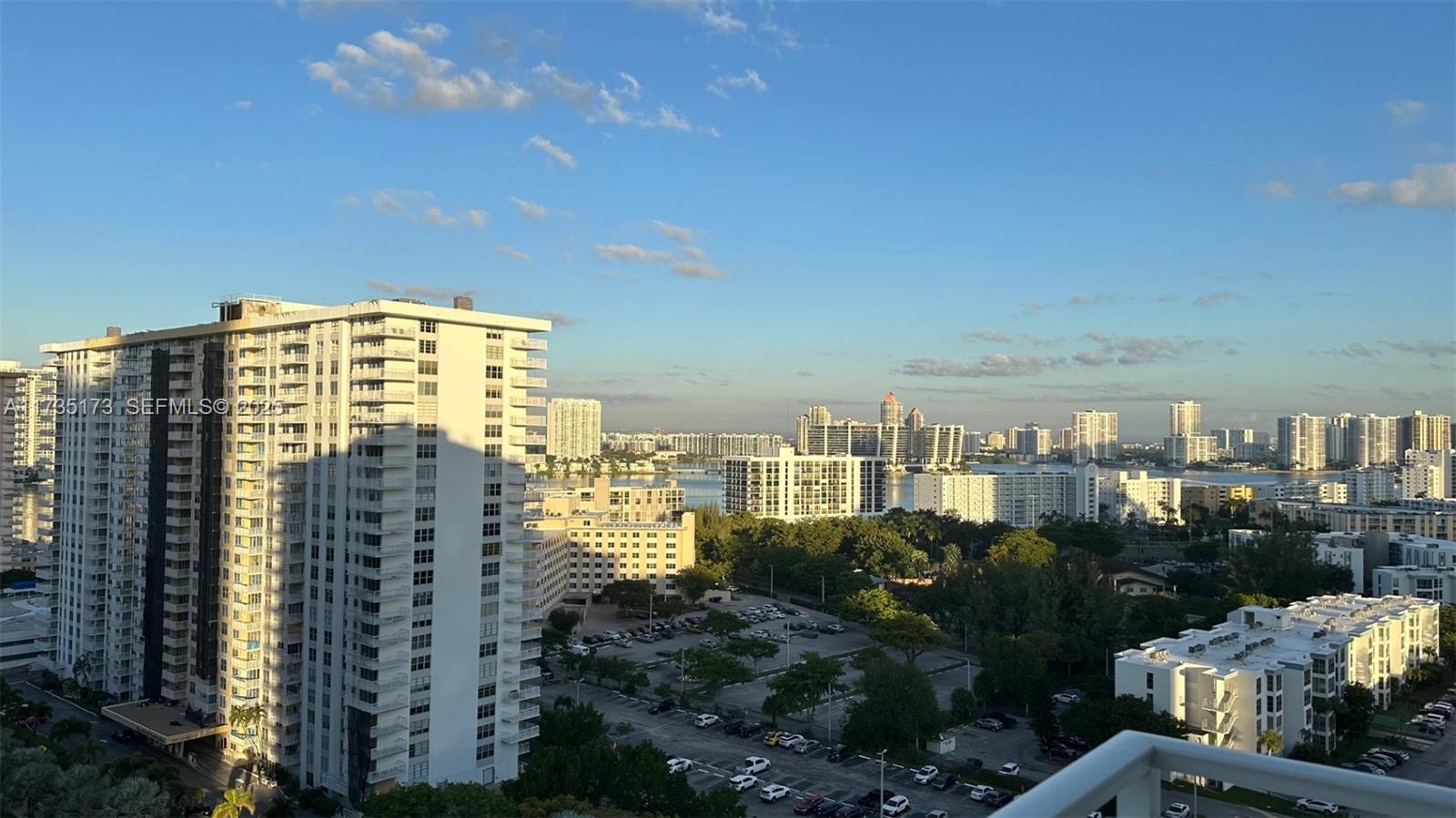 WINSTON TOWERS 600 CONDO - Residential