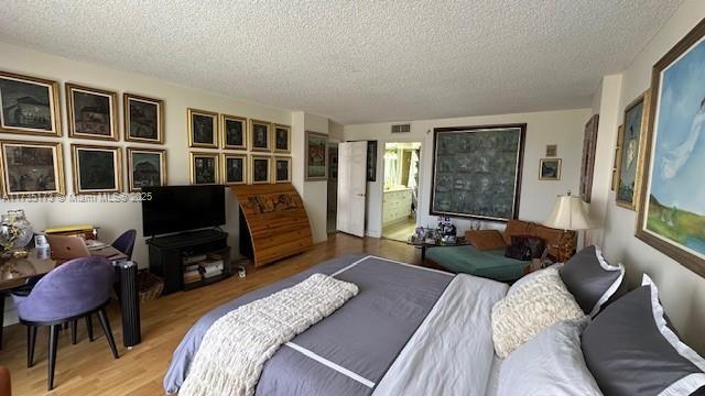 WINSTON TOWERS 600 CONDO - Residential