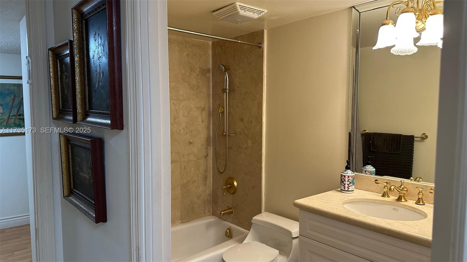 WINSTON TOWERS 600 CONDO - Residential