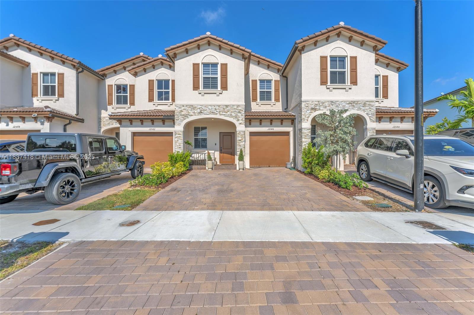 12586 NW 22nd Pl 12586