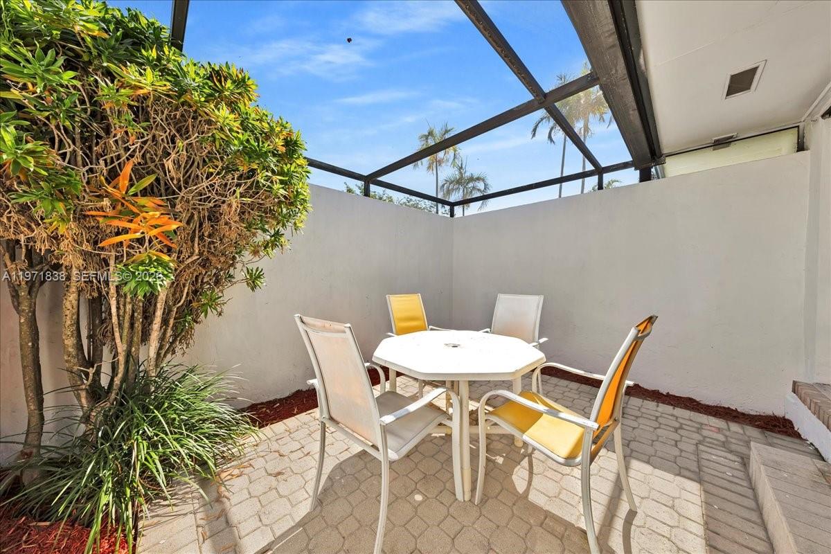 CHARLOTTE ESTATES - Residential