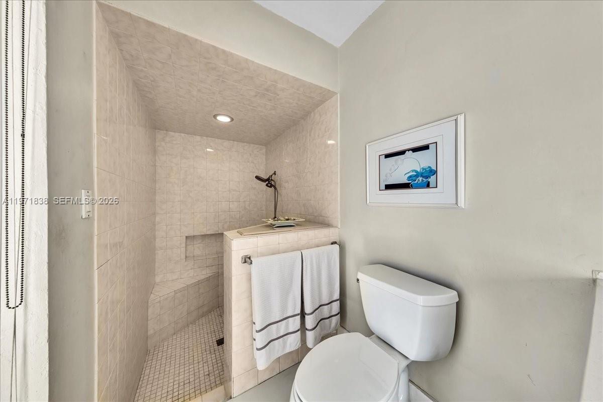 CHARLOTTE ESTATES - Residential