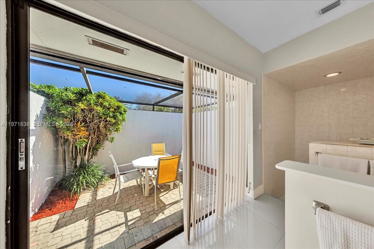 CHARLOTTE ESTATES - Residential