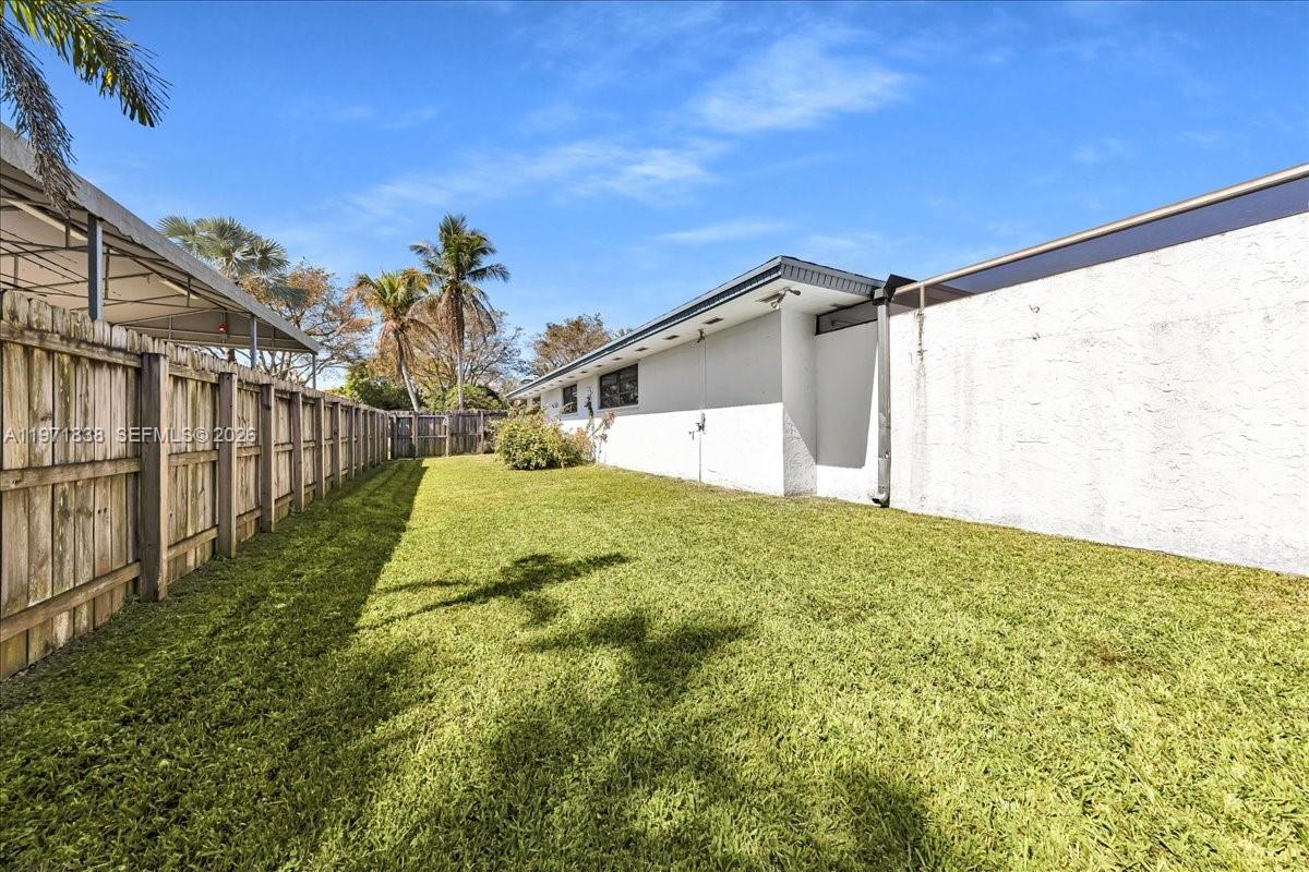 CHARLOTTE ESTATES - Residential