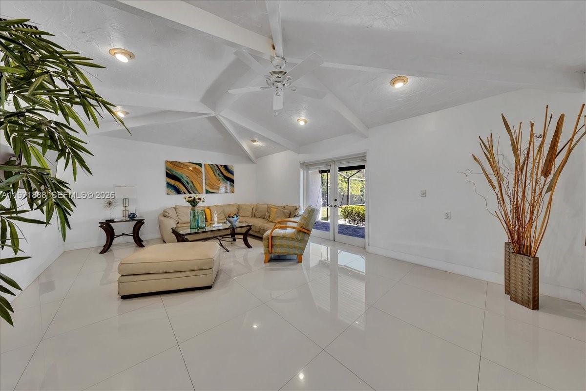 CHARLOTTE ESTATES - Residential