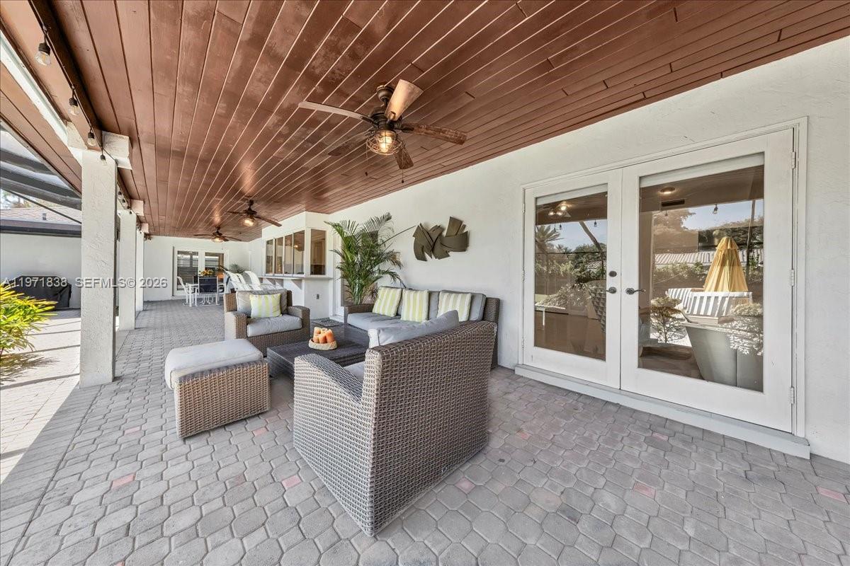 CHARLOTTE ESTATES - Residential