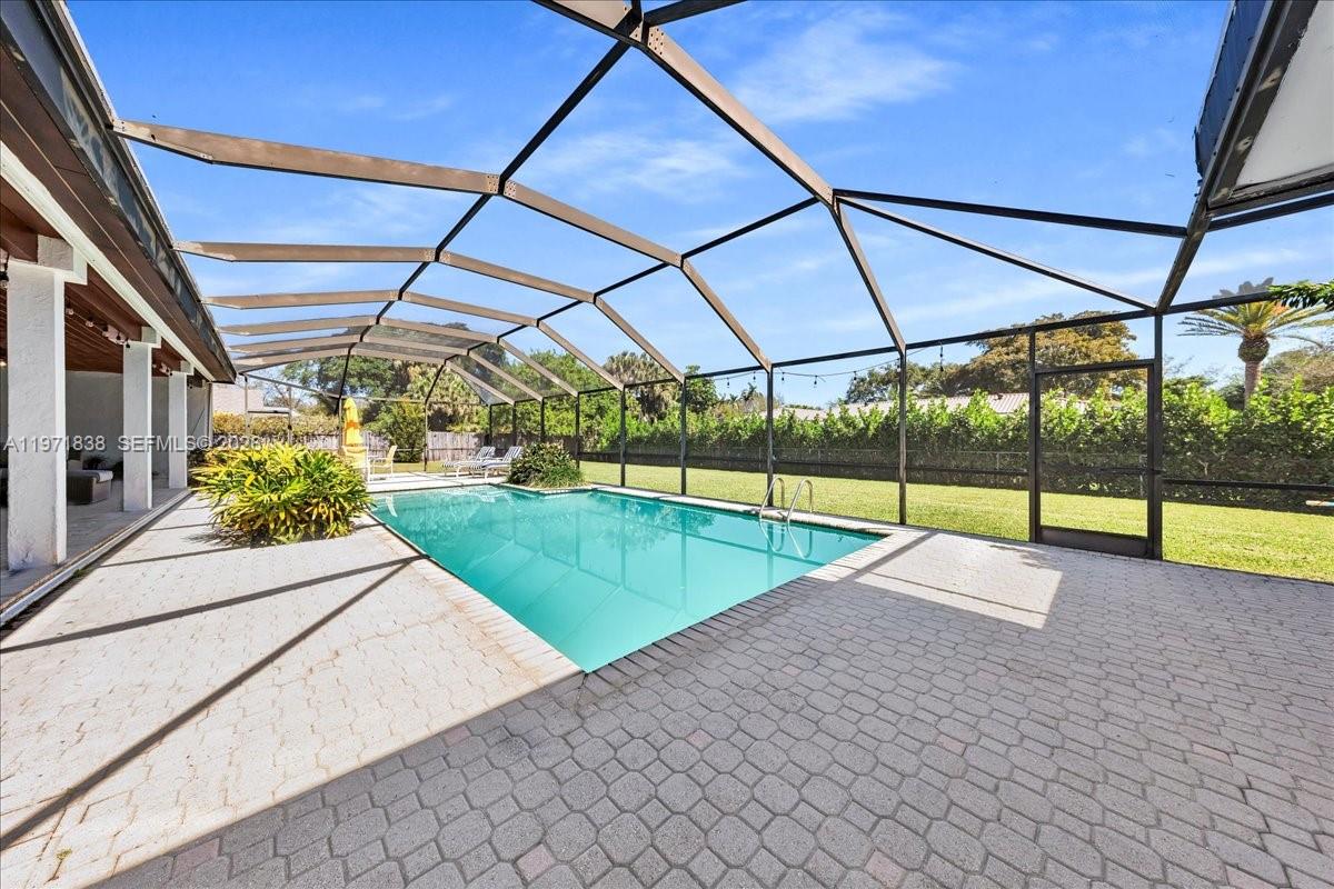 CHARLOTTE ESTATES - Residential