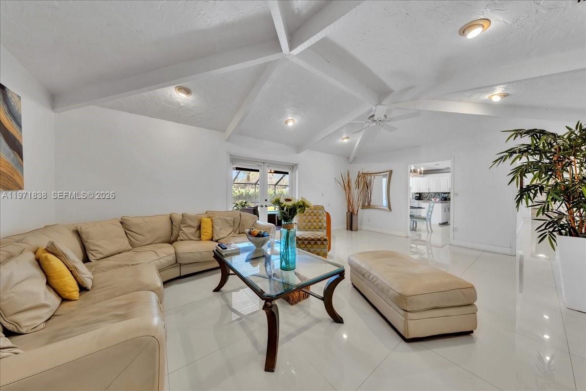 CHARLOTTE ESTATES - Residential