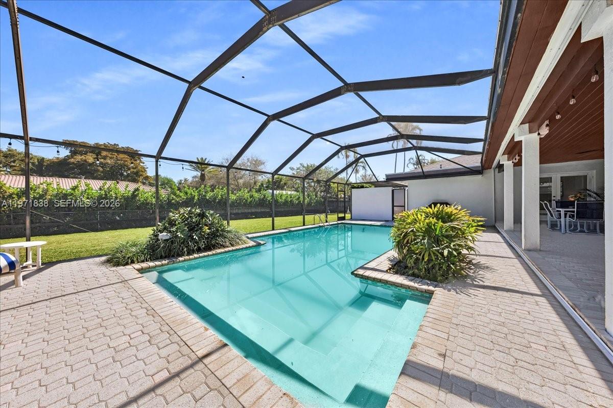 CHARLOTTE ESTATES - Residential