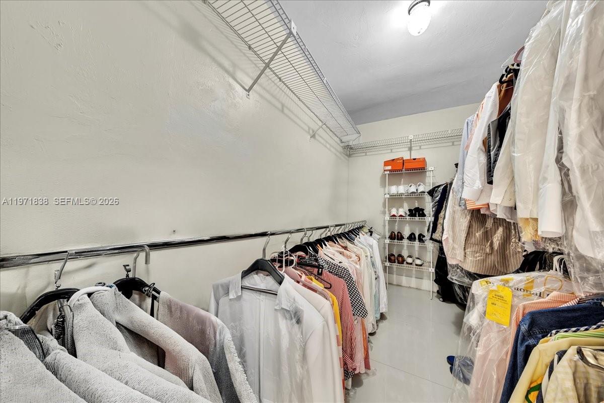 CHARLOTTE ESTATES - Residential