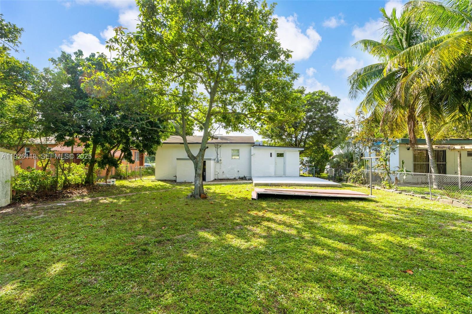 BISCAYNE VILLAGE HEIGHTS - Residential