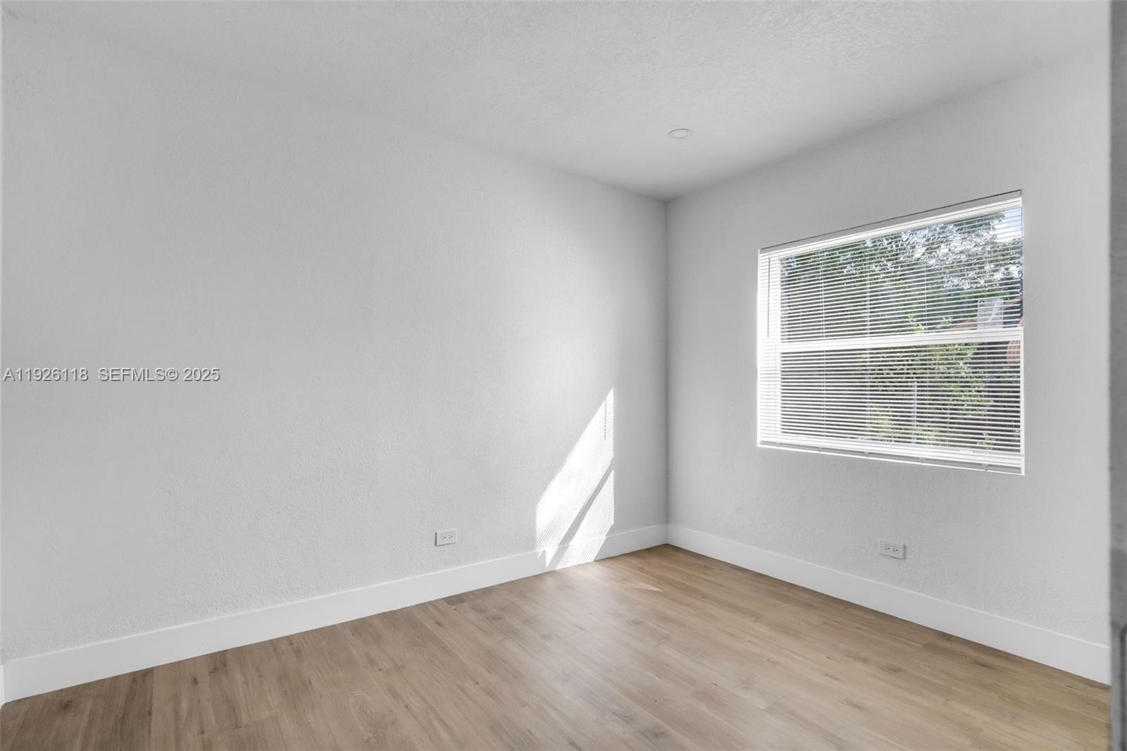 BISCAYNE VILLAGE HEIGHTS - Residential