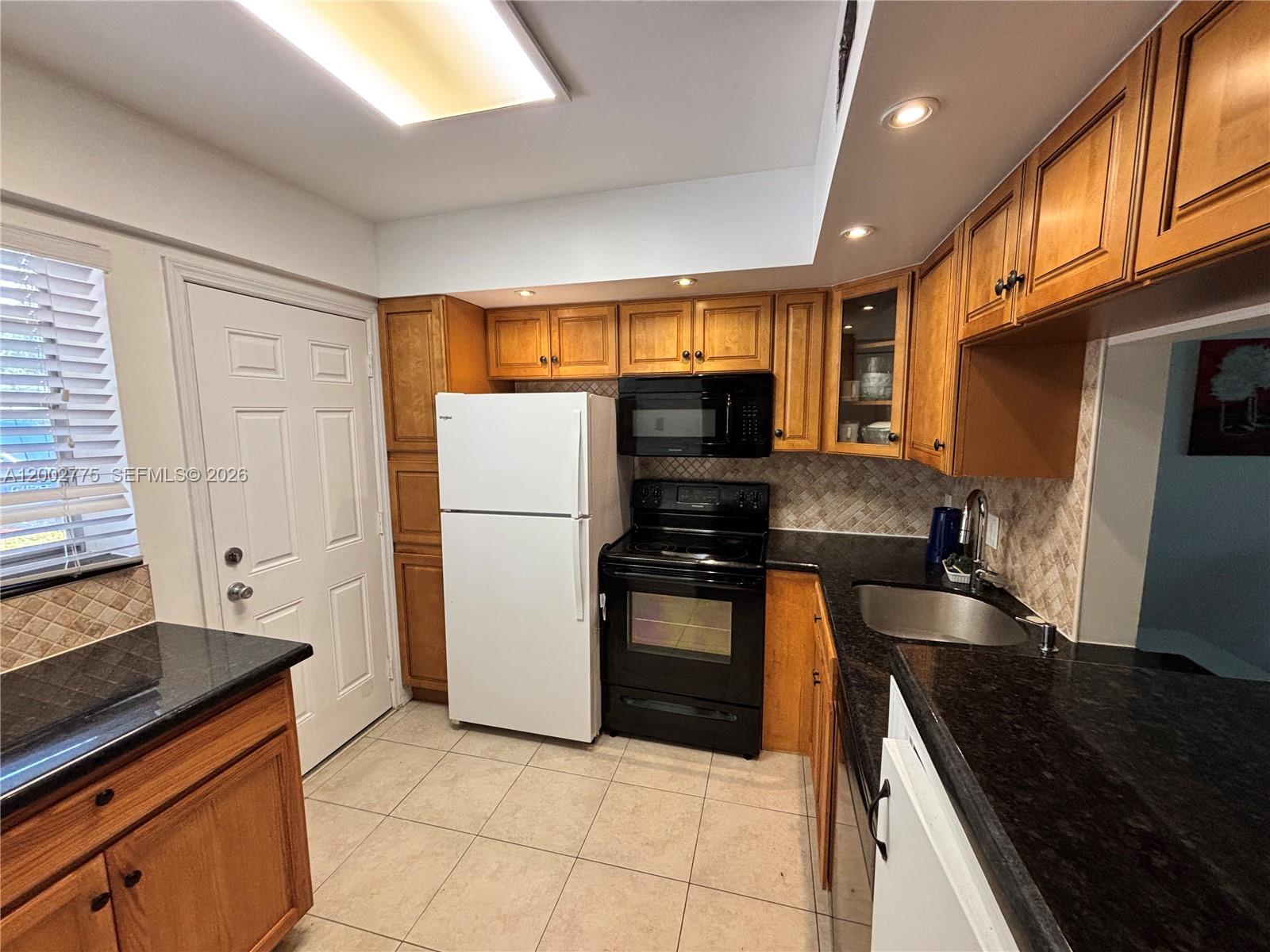 2810 NE 201st Ter G108