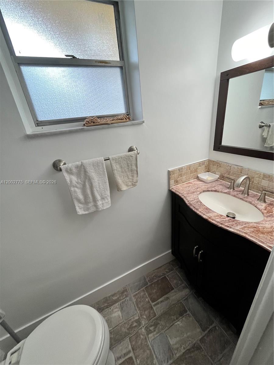 BISC LAKE GARDENS NO 2 BL - Residential Lease