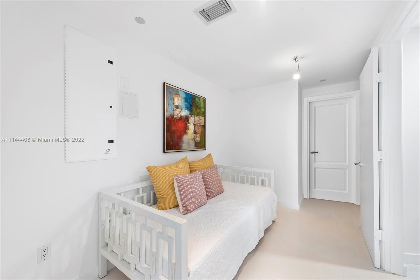 OCEAN TOWER ONE CONDO - Residential