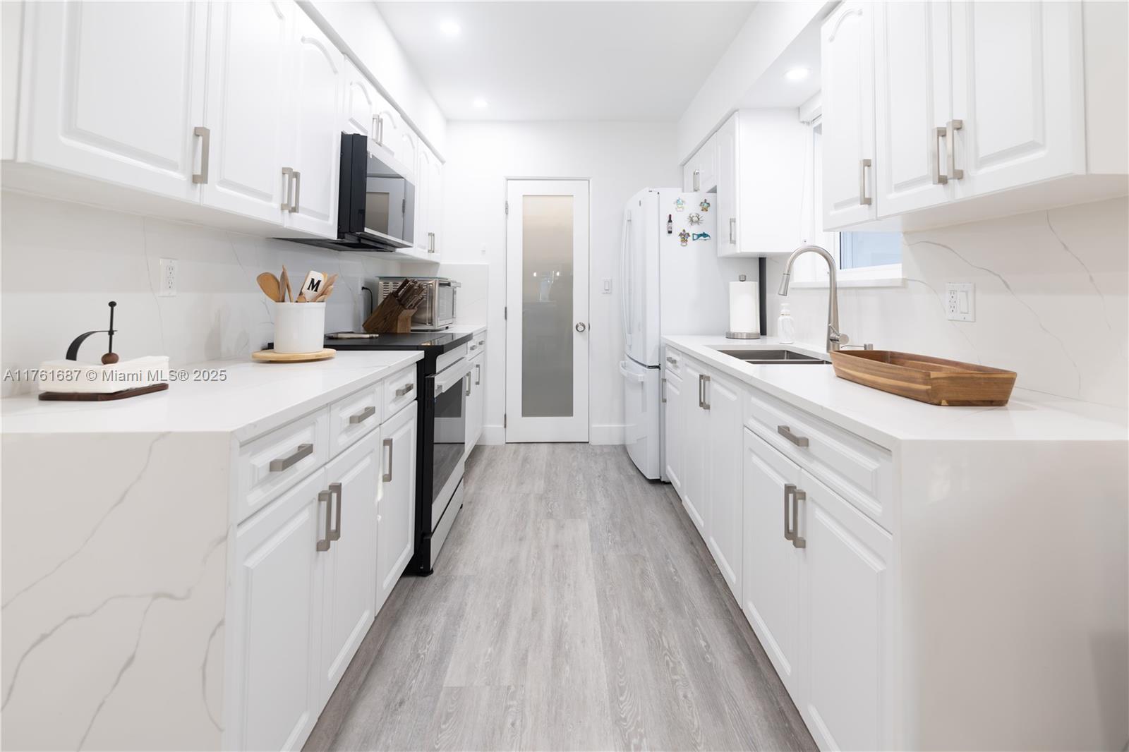 CUTLER RIDGE MANOR ESTATE - Residential